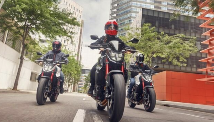 Nuova Honda CB750 Hornet, caratteristiche tecniche e versioni - Foto 16 di 27