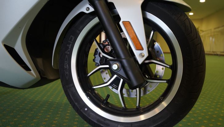 Test Ride Peugeot Pulsion 125 euro 5: il leone di Peugeot Motorcycles torna a ruggire - Foto 20 di 38