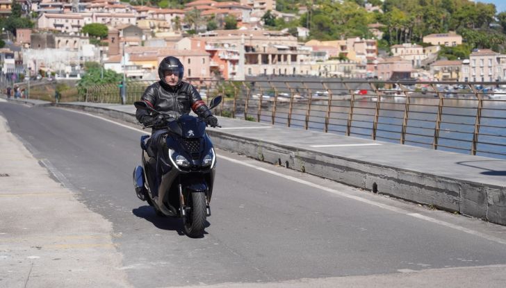 Test Ride Peugeot Pulsion 125 euro 5: il leone di Peugeot Motorcycles torna a ruggire - Foto 24 di 38