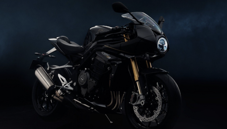 Triumph Speed Triple 1200 RR Bond Edition: l’omaggio all’agente speciale più famoso del cinema - Foto 4 di 12