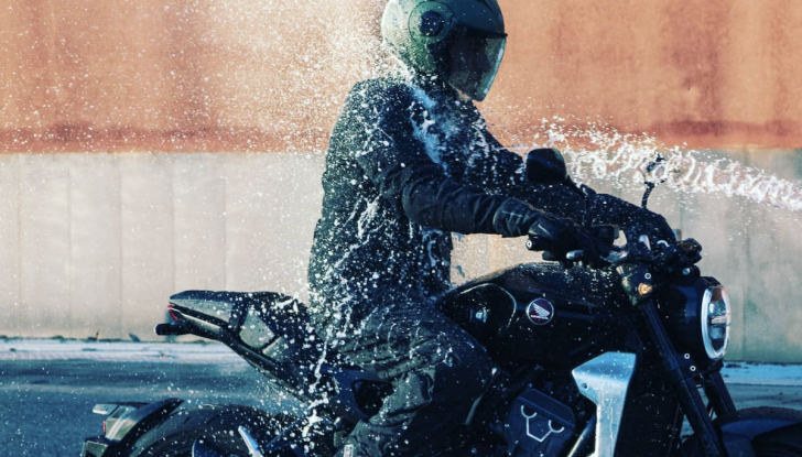 In moto in autunno e con la poggia: come fare - Foto 5 di 8