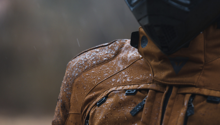 In moto in autunno e con la poggia: come fare - Foto 7 di 8