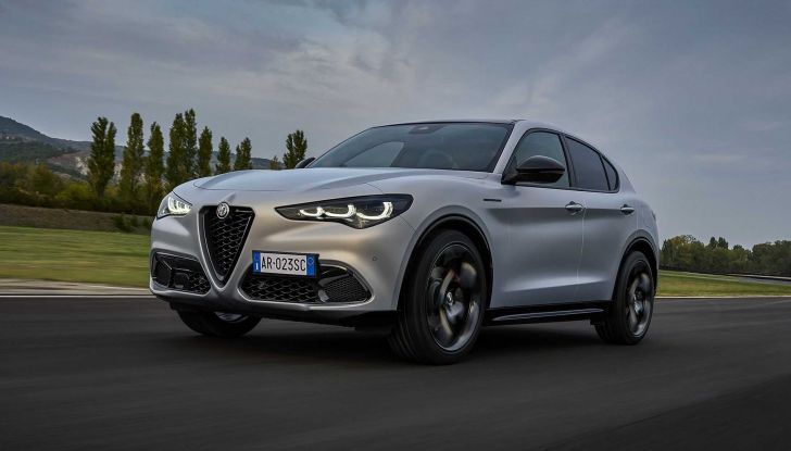 Alfa Romeo Giulia e Stelvio 2023: svelato il listino prezzi del restyling - Foto 10 di 21