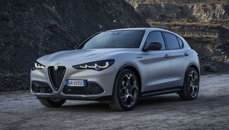 Alfa Romeo Giulia e Stelvio 2023: svelato il listino prezzi del restyling - Foto 12 di 21