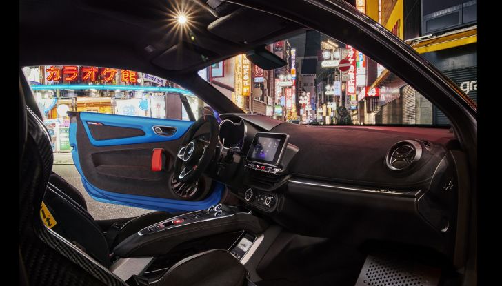Alpine A110R: aperte le pre-vendite, prezzi da 107.000 Euro - Foto 10 di 11
