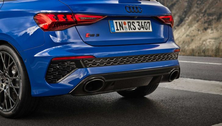 Audi RS3 Performance Edition: 407 CV per 300 km/h in serie limitata a 300 esemplari - Foto 6 di 13