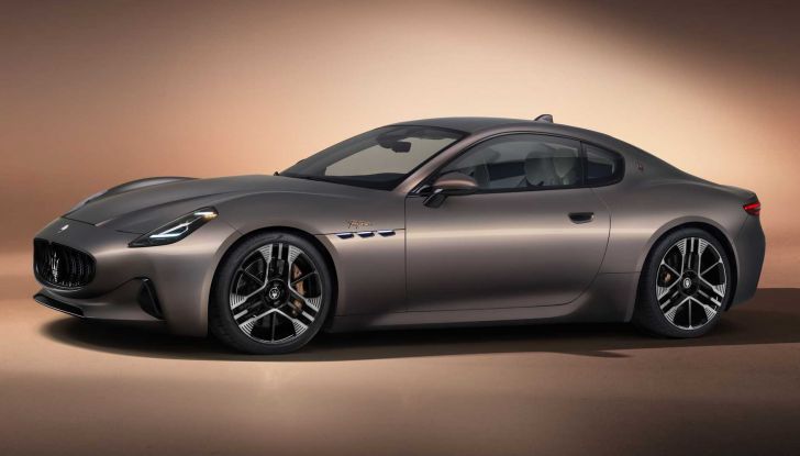Maserati Granturismo: Folgore, Modena e Trofeo, ecco la gamma 2023 - Foto 10 di 11
