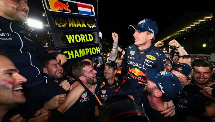 Max Verstappen vince a Suzuka ed è Campione del Mondo di F1 2022! - Foto 2 di 10