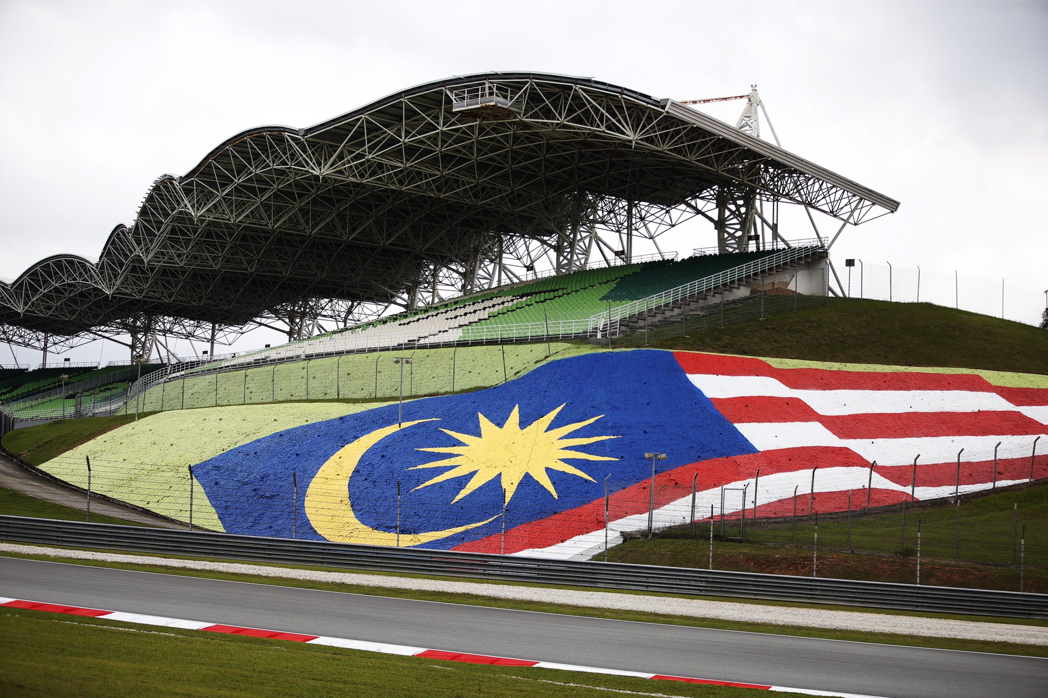 Orari MotoGP 2022, GP di Malesia a Sepang su Sky, TV8 e DAZN - Infomotori