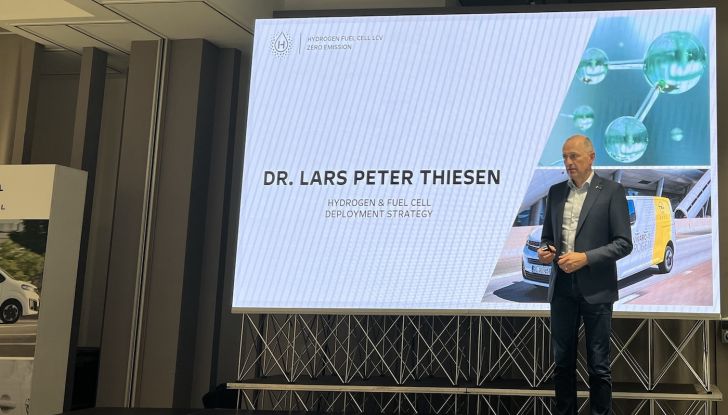 Opel Vivaro-e Hydrogen: il furgone Fuel Cell arriva a 400 km di autonomia - Foto 11 di 22