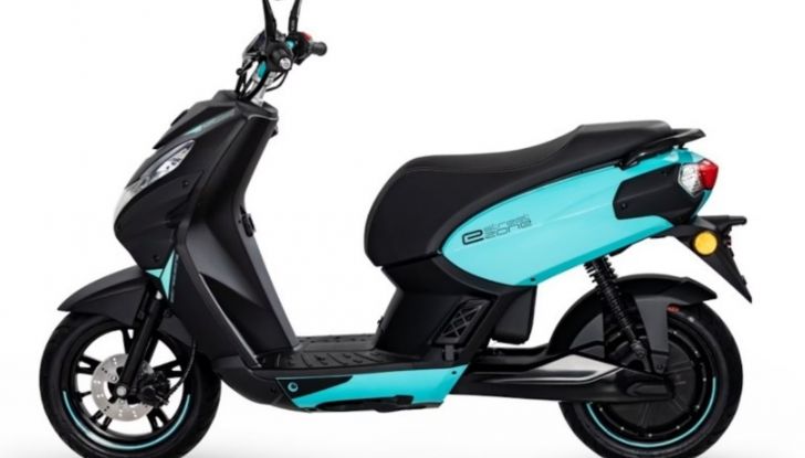 Peugeot e-Streetzone: la versione del cinquantino debutta al Salone di Parigi - Foto 2 di 6