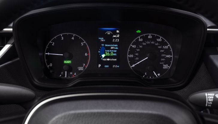 Toyota Corolla Hybrid: la gamma si amplia con la SE Infrared Edition - Foto 9 di 15