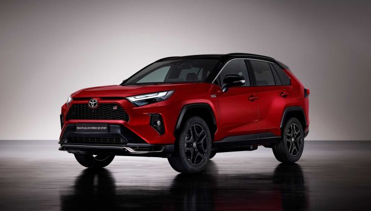 Toyota RAV4 GR Sport: pronta al debutto in Italia con prezzi da 50.300 Euro - Foto 6 di 11