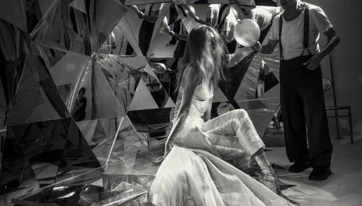 Calendario Pirelli 2023: 28 scatti e 14 modelle - Foto 20 di 39