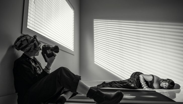 Calendario Pirelli 2023: 28 scatti e 14 modelle - Foto 30 di 39