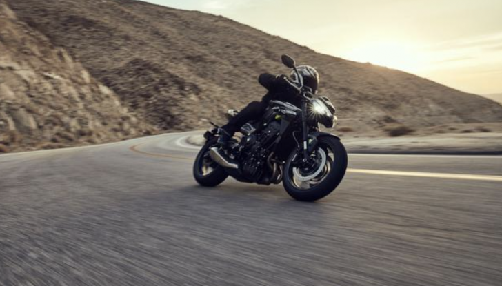 Nuove Triumph Street Triple 765: l’esperienza in pista portata su strada - Foto 5 di 16