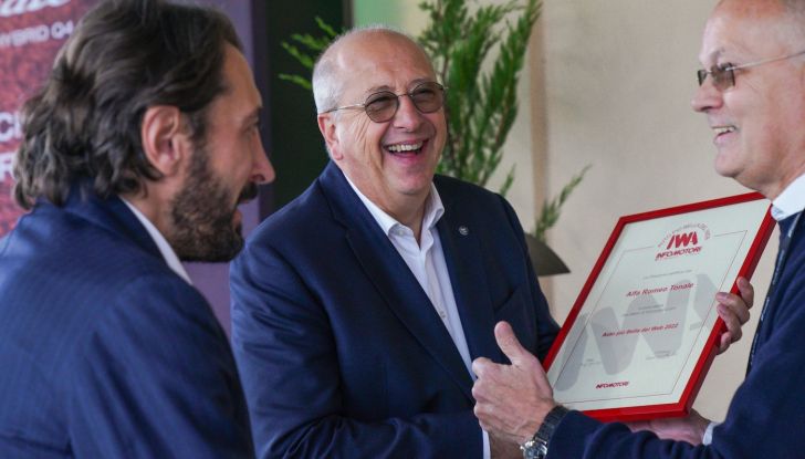 Alfa Romeo Tonale riceve il premio auto Più Bella del Web 2022 - Foto 2 di 15