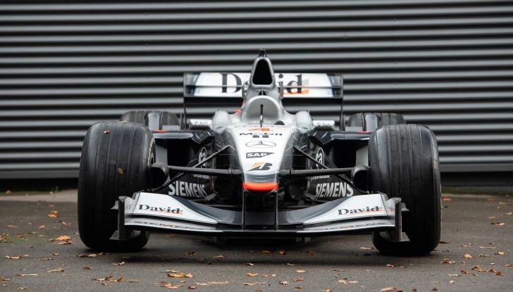 Meglio una Ducati SBK o una McLaren F1 come regalo di Natale? - Foto 27 di 51