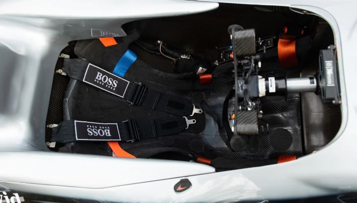 Meglio una Ducati SBK o una McLaren F1 come regalo di Natale? - Foto 30 di 51