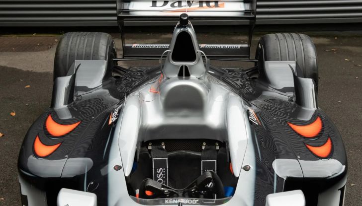 Meglio una Ducati SBK o una McLaren F1 come regalo di Natale? - Foto 32 di 51