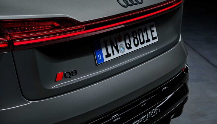 Audi Q8 e-tron: aperti gli ordini, prezzi da 79.900 Euro - Foto 9 di 10