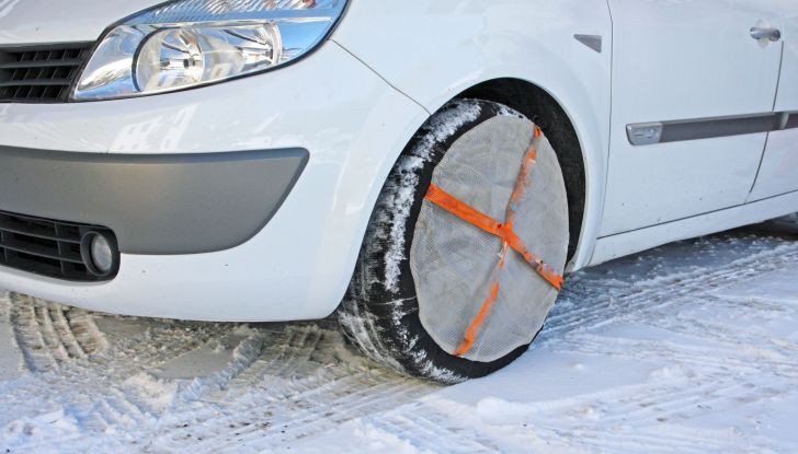 Calze da neve: possono essere utilizzate al posto delle catene? - Foto 5 di 6