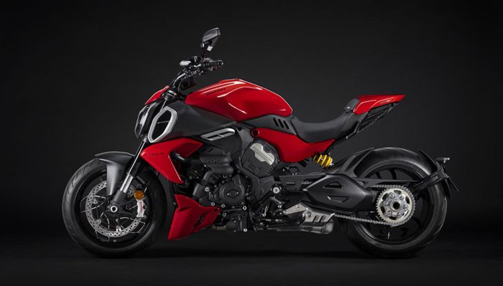 Ducati Diavel 2023: dal bicilindrico si passa al V4 da 168 cavalli - Foto 7 di 16