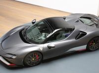 Ferrari SF90: il reparto Tailor Made rifinisce un esemplare in Assetto Fiorano