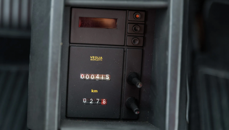 Ferrari Testarossa: all’asta l’esclusivo modello Spider di Pininfarina - Foto 11 di 12