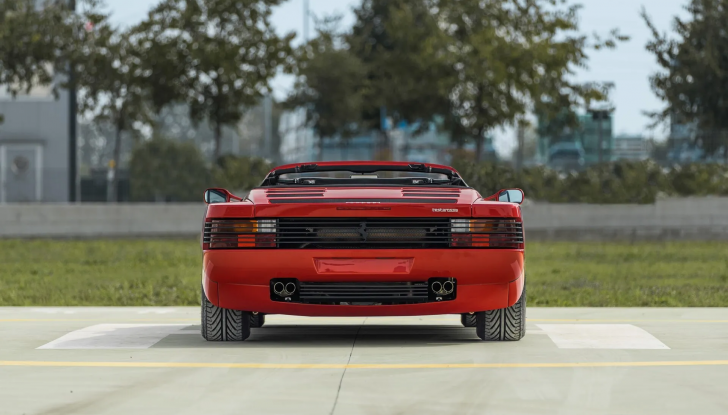 Ferrari Testarossa: all’asta l’esclusivo modello Spider di Pininfarina - Foto 3 di 12