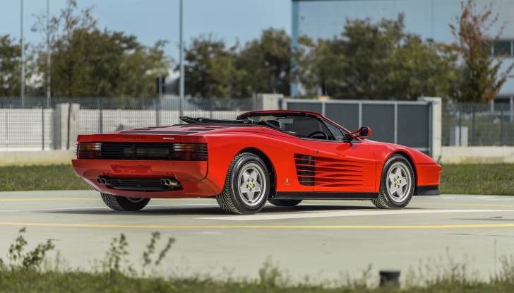 Ferrari Testarossa: all’asta l’esclusivo modello Spider di Pininfarina - Foto 6 di 12