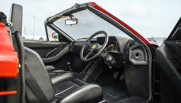 Ferrari Testarossa: all’asta l’esclusivo modello Spider di Pininfarina - Foto 8 di 12