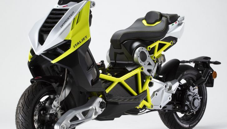 Eicma 2022: Italjet presenta il Dragster 500GP, lo scooter ispirato alle SBK - Foto 13 di 18