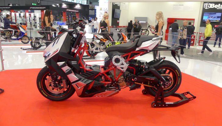 Eicma 2022: Italjet presenta il Dragster 500GP, lo scooter ispirato alle SBK - Foto 4 di 18