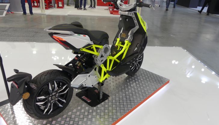 Eicma 2022: Italjet presenta il Dragster 500GP, lo scooter ispirato alle SBK - Foto 8 di 18