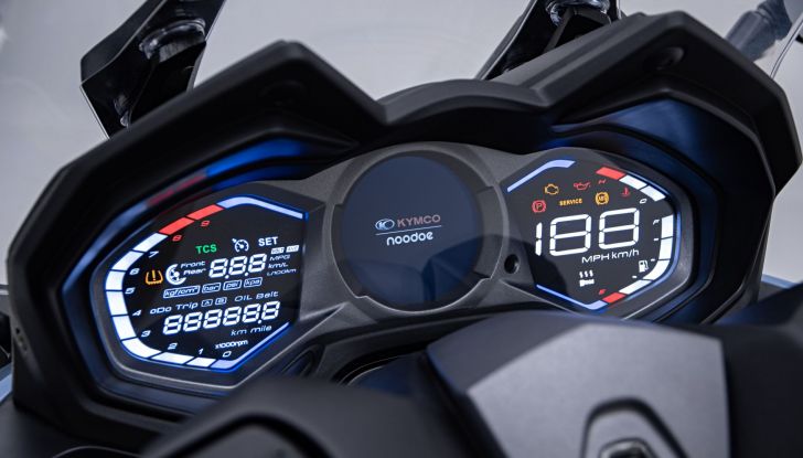 Kymco AK 550 Premium, ideale per i lunghi viaggi - Foto 11 di 11