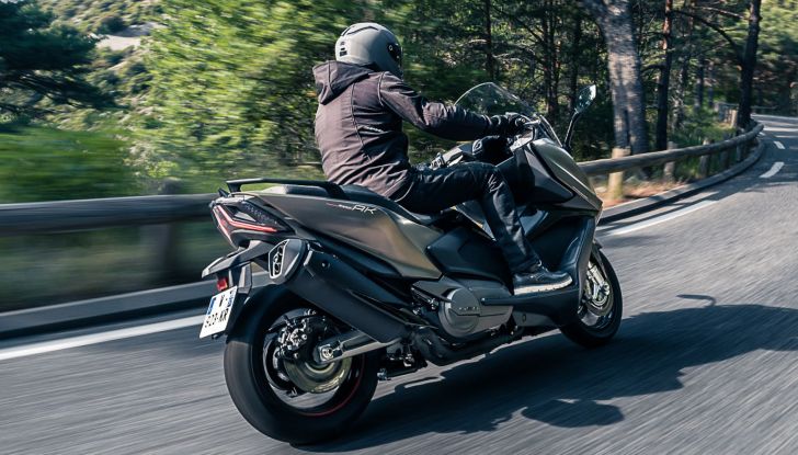 Kymco AK 550 Premium, ideale per i lunghi viaggi - Foto 5 di 11