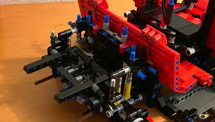 Lancia Delta Futurista: il modellino da 1.000 Euro si costruisce con i LEGO - Foto 11 di 12