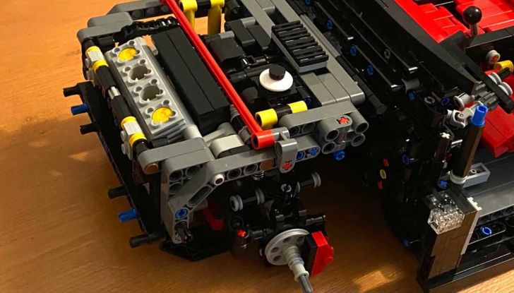 Lancia Delta Futurista: il modellino da 1.000 Euro si costruisce con i LEGO - Foto 9 di 12