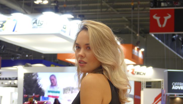 Le più belle ragazze di EICMA 2022 - Foto 18 di 28