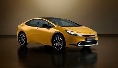 Toyota Prius 2023: più affilata e potente, ma sempre ibrida