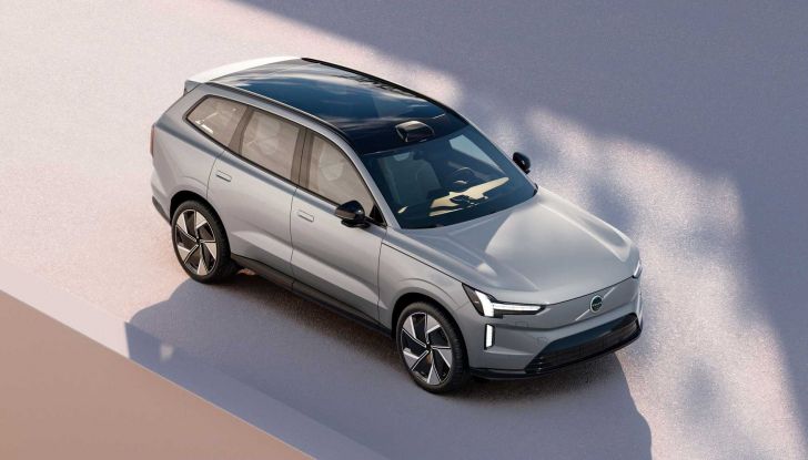 Volvo EX30: nel 2023 arriva un nuovo SUV elettrico compatto - Foto 3 di 15