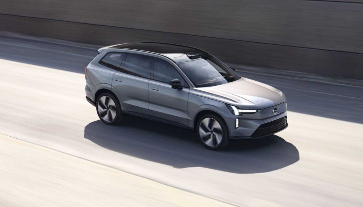 Volvo EX30: nel 2023 arriva un nuovo SUV elettrico compatto - Foto 4 di 15