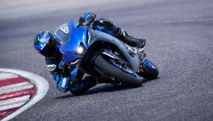 Yamaha R125 MY2023: la R1 in miniatura si aggiorna - Foto 3 di 24