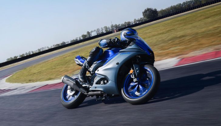Yamaha R125 MY2023: la R1 in miniatura si aggiorna - Foto 7 di 24