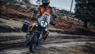 KTM 890 Adventure MY 2023, caratteristiche e prezzi