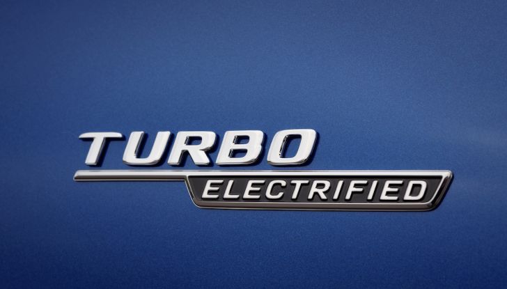 Mercedes-Benz Italia punta al segmento luxury e standardizza la distribuzione  - Foto 12 di 13