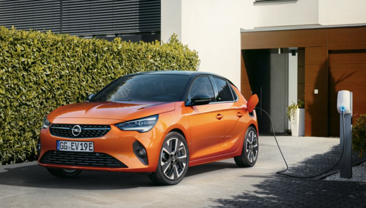 Opel: le novità della gamma 100% elettrica al Salone di Bruxelles 2023 - Foto 2 di 12