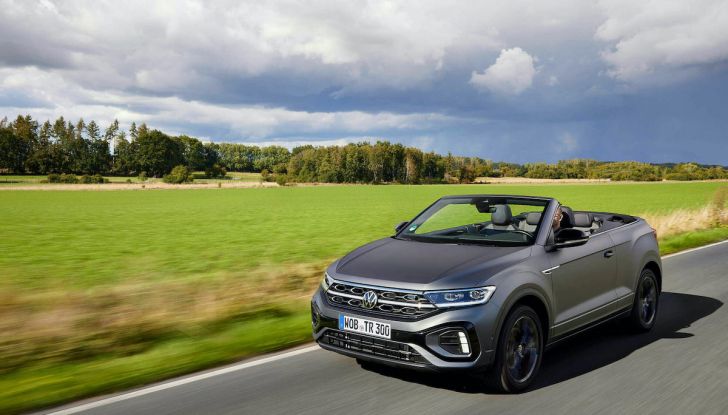 Volkswagen T-Roc Cabriolet, arriva la versione limitata “Edition Grey” - Foto 13 di 18