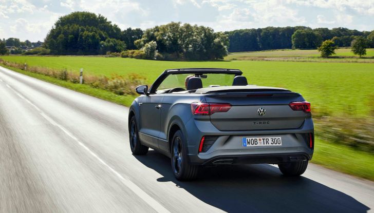 Volkswagen T-Roc Cabriolet, arriva la versione limitata “Edition Grey” - Foto 14 di 18